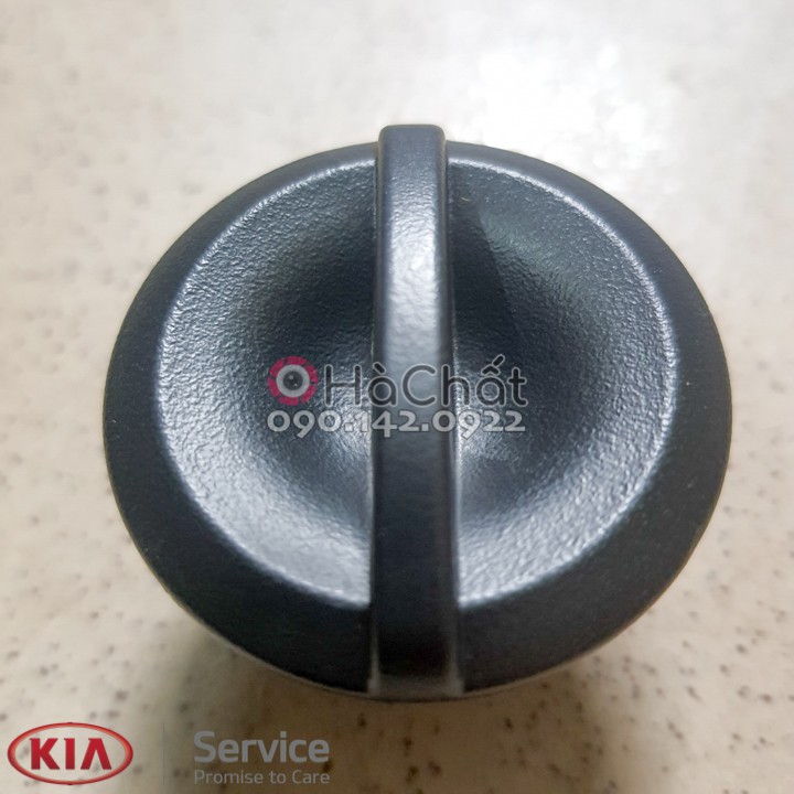 Nút gài cốp đựng đồ KIA MORNING CERATO K3 SORENTO ... - Nút gài táp lô nhập khẩu chính hãng KIA MOTORS - HYUNDAI MOBIS