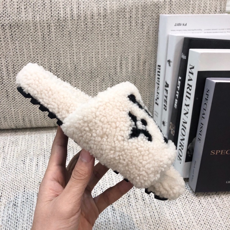 Dép lông cừu LV Louis Vuitton êm ái cao cấp, mẫu mới nhất thu đông 2021