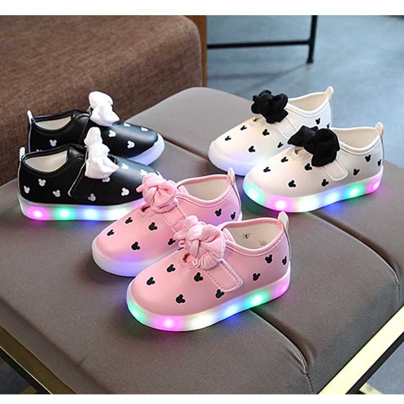 Giày đính nơ đế đèn led xinh xắn cho bé