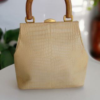 Túi xách dành cho nữ