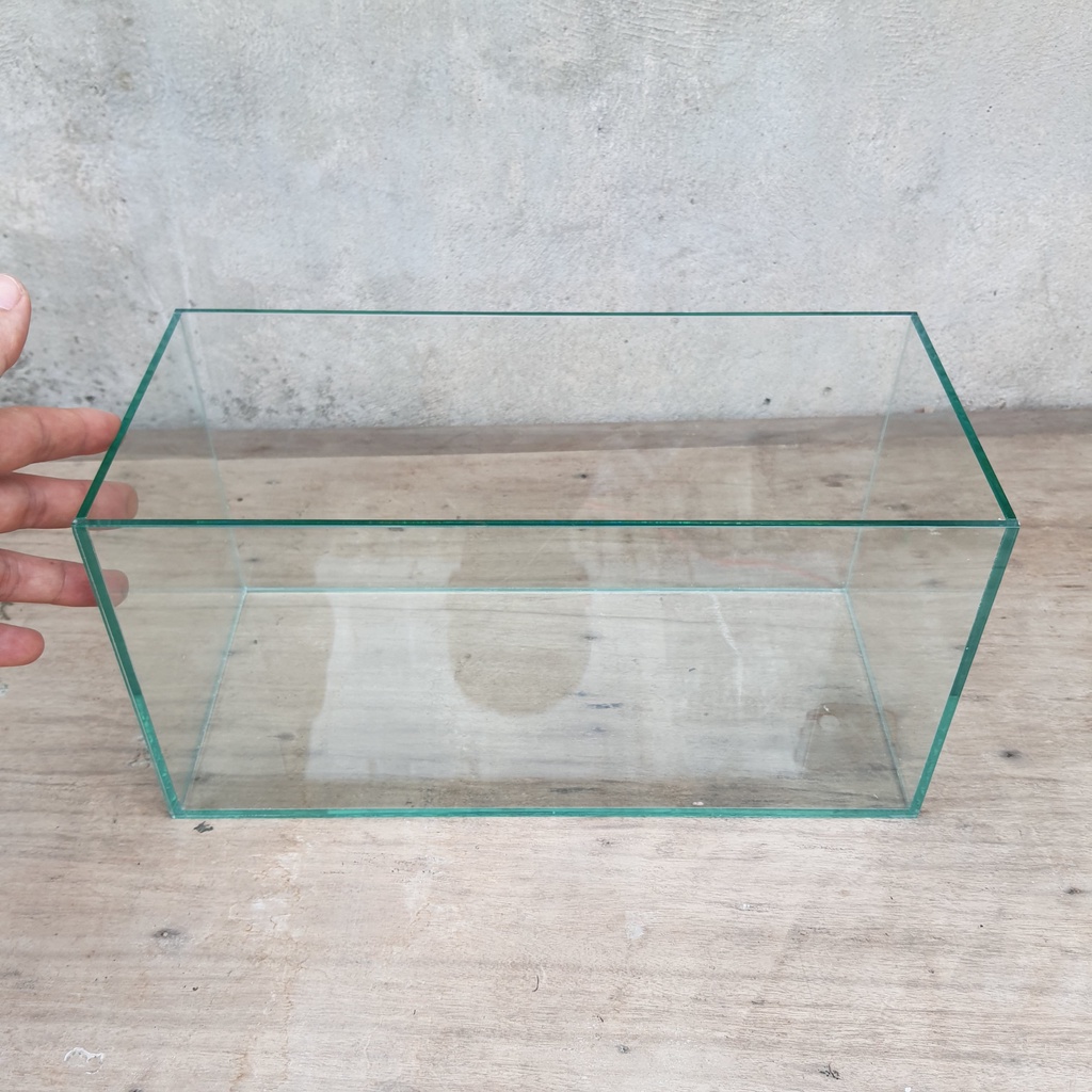 Bể cá, hồ cá 33 x 15 x 17 cm, thành bể mài nhẵn vi tính an toàn
