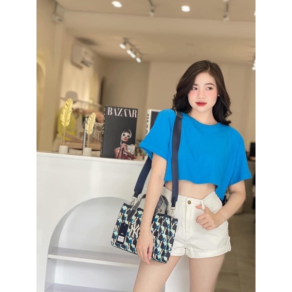 Short jean lưng cao đen , trắng , xanh trơn tua, cuốn hàng chuẩn hịn nhé