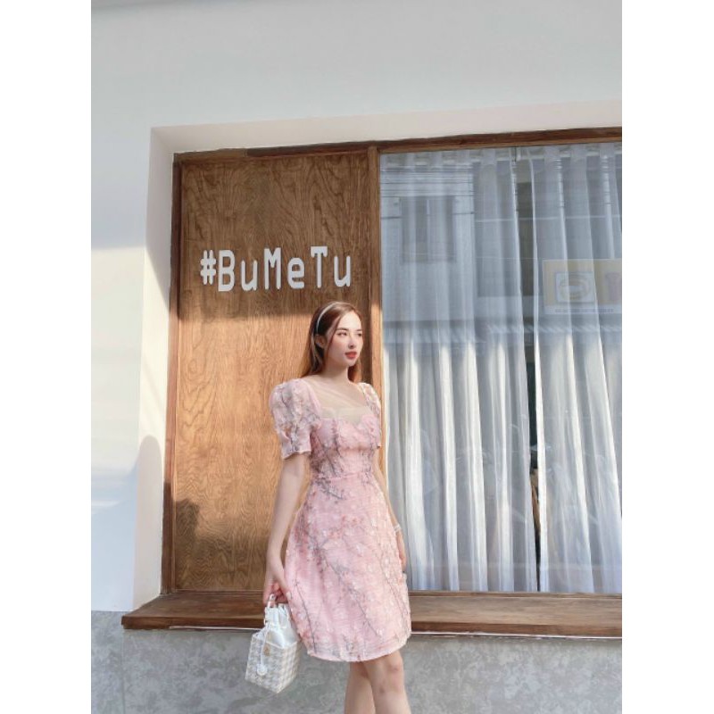 Đầm ren hoa nổi form A