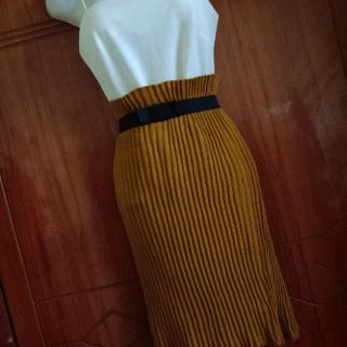 Chân váy len vải dày dặn ( lẻ giá sỉ)