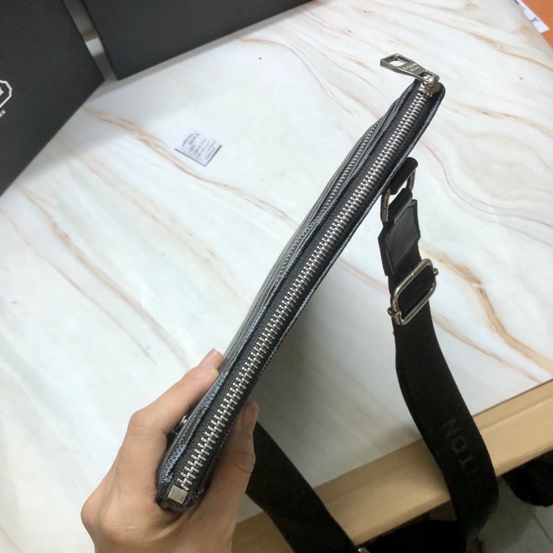 TÚI ĐEO CHÉO LV NAM SIZE 26 SMANO