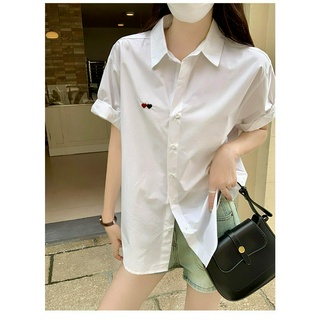 37983 Áo sơ mi tay ngắn đeo vai phía trước thêu trái tim