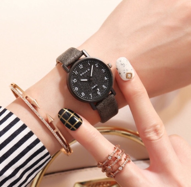 [CỰC HOT] ĐỒNG HỒ NỮ DÂY DA DOUKU KIM TUYẾN HẠT SA SIÊU ĐẸP | BigBuy360 - bigbuy360.vn