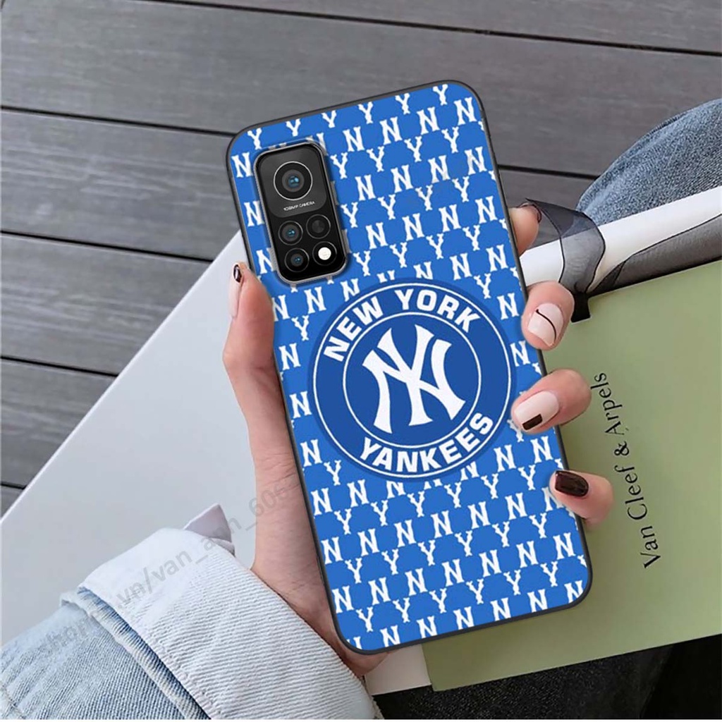 Ốp lưng Xiaomi Mi 10T Pro ốp điện thoại hình bearbrick, new york, thể thao