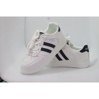 Hot !! Giày sneaker  Nữ Dễ Thương