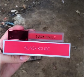 Son black rouge