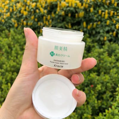 Kem dưỡng ngăn ngừa mụn và dưỡng trắng Kracie 50ml