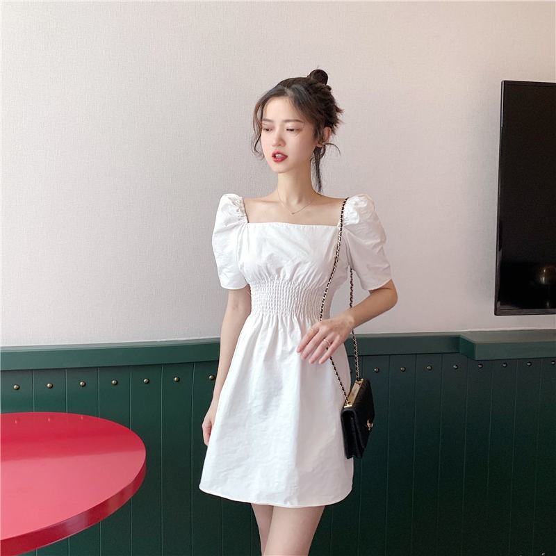 Đầm trắng cổ vuông xếp li eo phong cách Pháp retro thanh lịch cho nữ | BigBuy360 - bigbuy360.vn