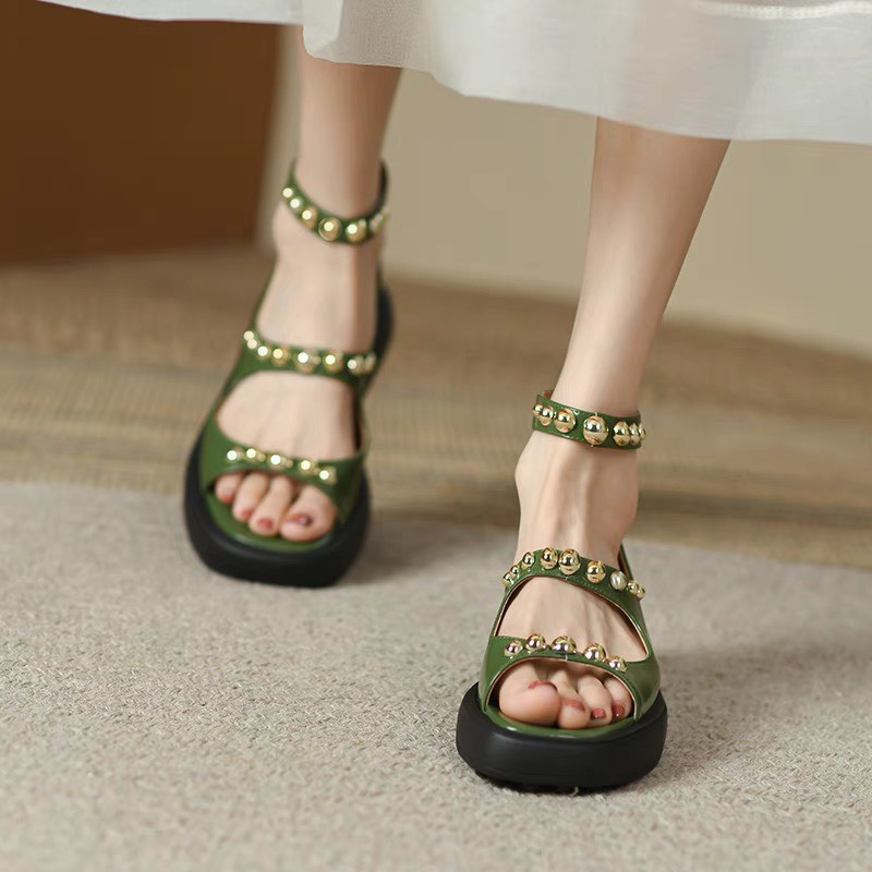 Sandal đế cao 4p, làm bằng da PU bóng, hàng Quảng Châu-có ảnh thật