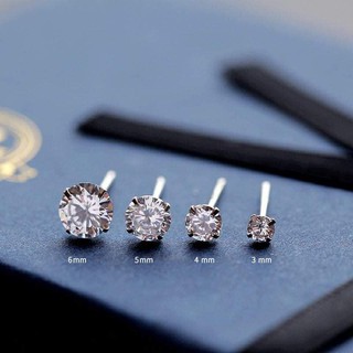 1 chiếc nụ tai bạc gắn đá trắng cỡ 5mm