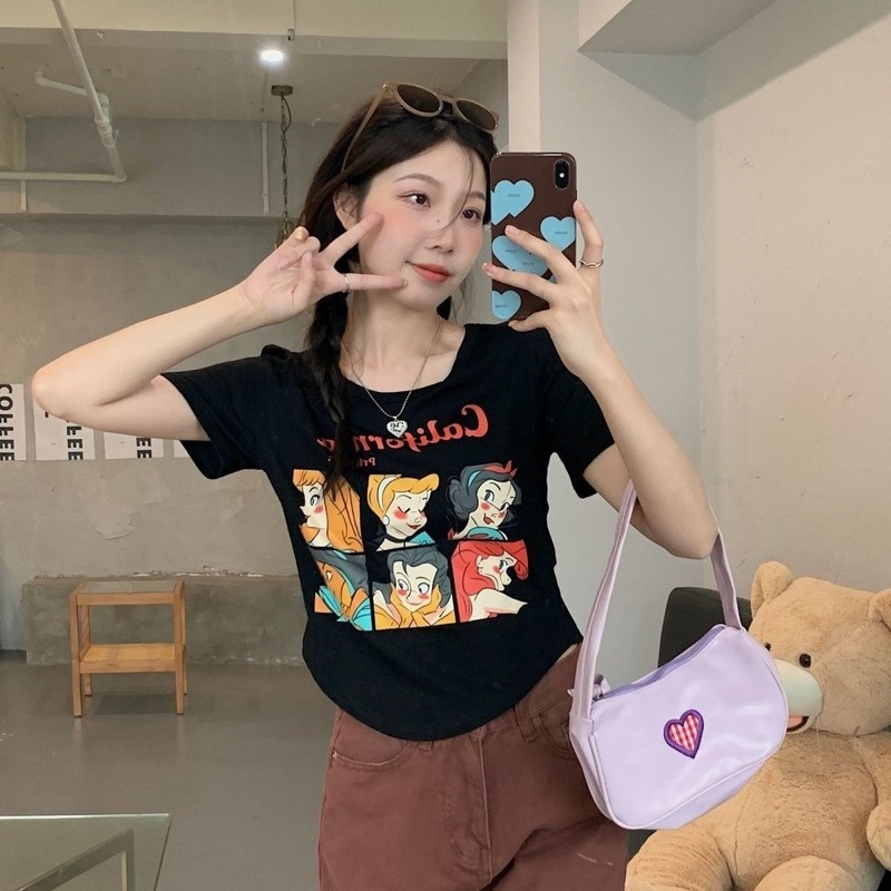 Áo Thun Crop Top Tay Ngắn Hở Vai In Họa Tiết Hoạt Hình Thời Trang Mùa Hè 2022 Cho Nữ