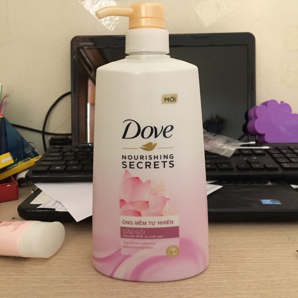 DẦU GỘI  DOVE  HOA SEN  VÀ NƯỚC GẠO 640G Óng mềm tự nhiên