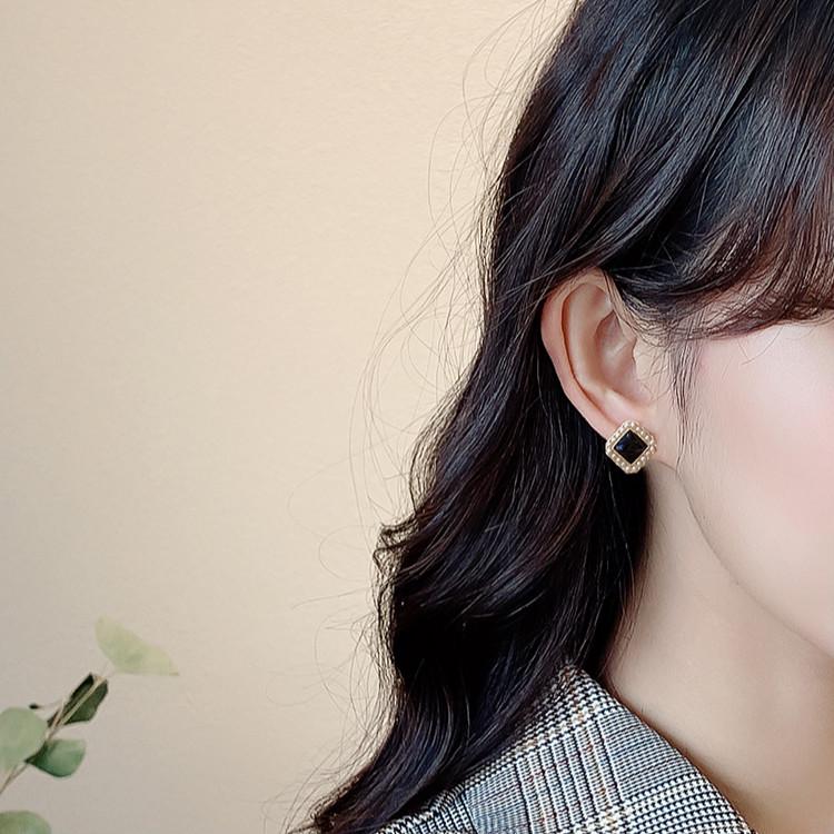 Pháp giáo dục