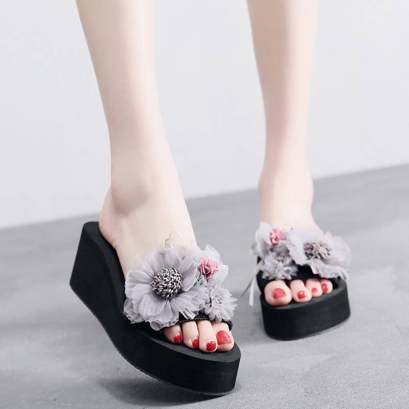 Dép Đế Xuồng Chống Trượt Đính Hoa Và Ngọc Trai Thời Trang