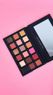 Bảng mắt Aphrodite của Bad habit