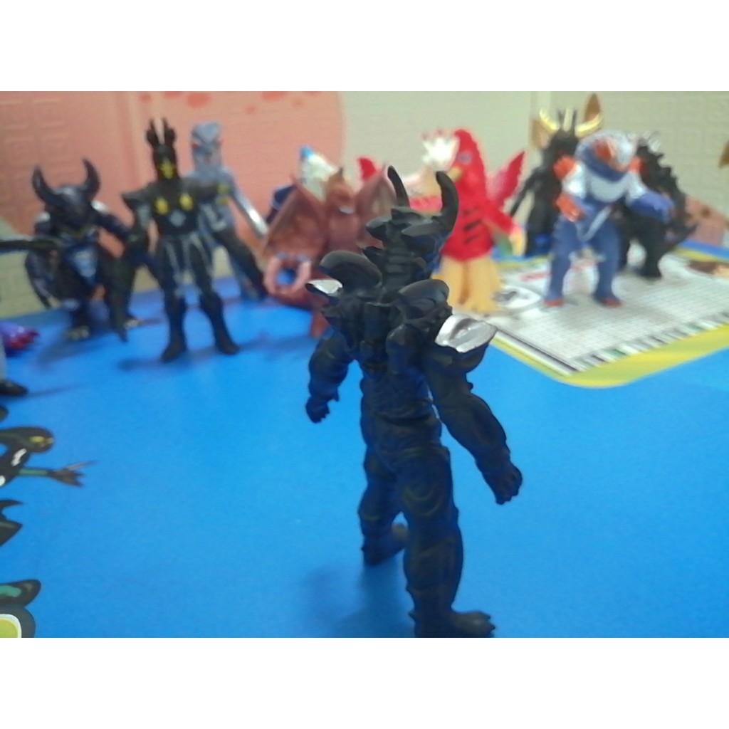 Mô hình Quái vật Dark Lugiel 13cm Kaiju Ultraman Series Siêu nhân điện quang [Đồ Chơi 24/7]