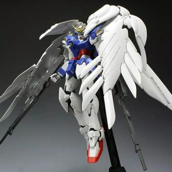 Mô hình MG XXXG-00W0 Wing Gundam Zero Custom