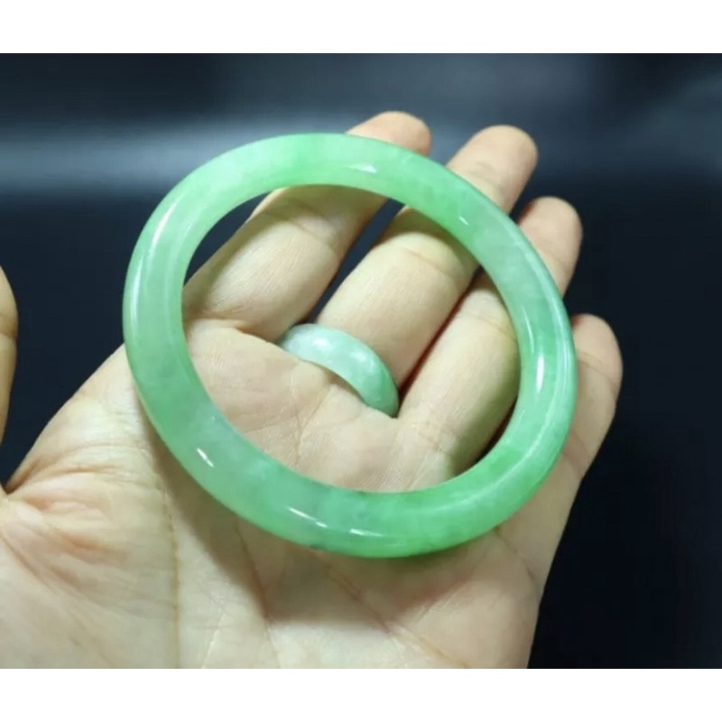 Vòng Cẩm thanh xanh lý trong suốt xịn,, sang trọng