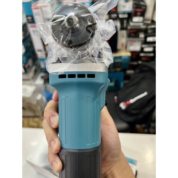 Máy mài góc cầm tay bằng điện Makita M9508B