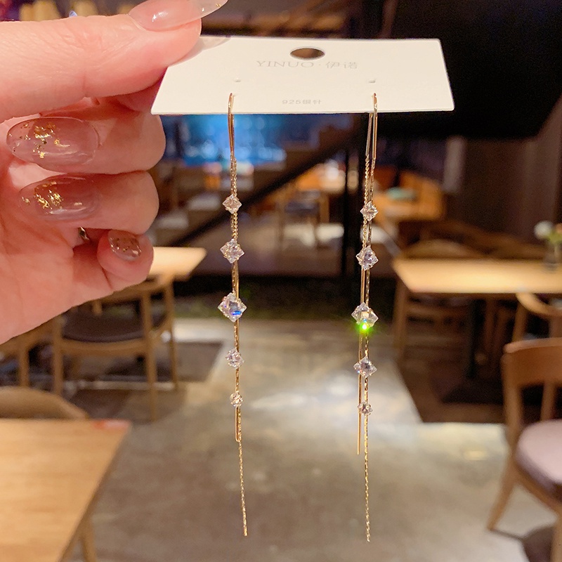 Set Khuyên Tai Tua Rua Đính Đá Zircon Thời Trang