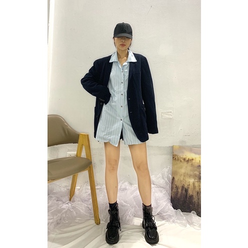 Ménwear blazer màu xanh than, chất vải dạ, 1 lớp.