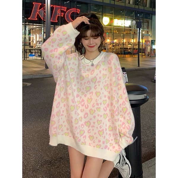 Áo sweater form rộng giấu quần