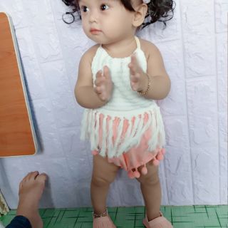 Yếm đi biển cho bé