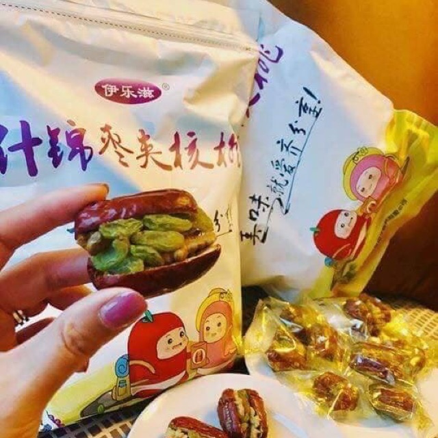 Táo đỏ óc chó nho xanh