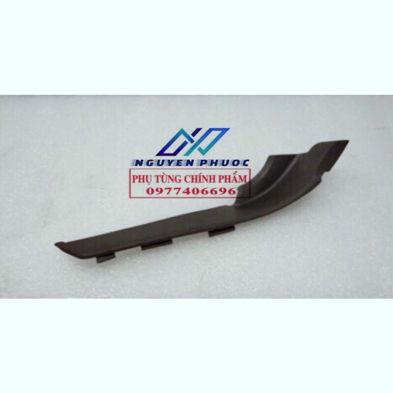 Ốp đuôi  máng nước chân kính chắn gió Hyundai I20 861601J010,  861501J010