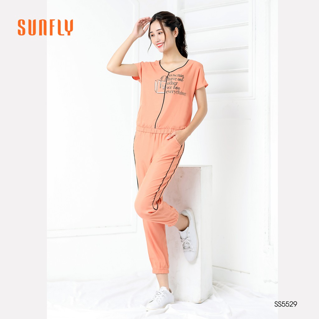 Bộ đồ thể thao nữ , áo tay cộc quần lỡ SUNFLY SS5529
