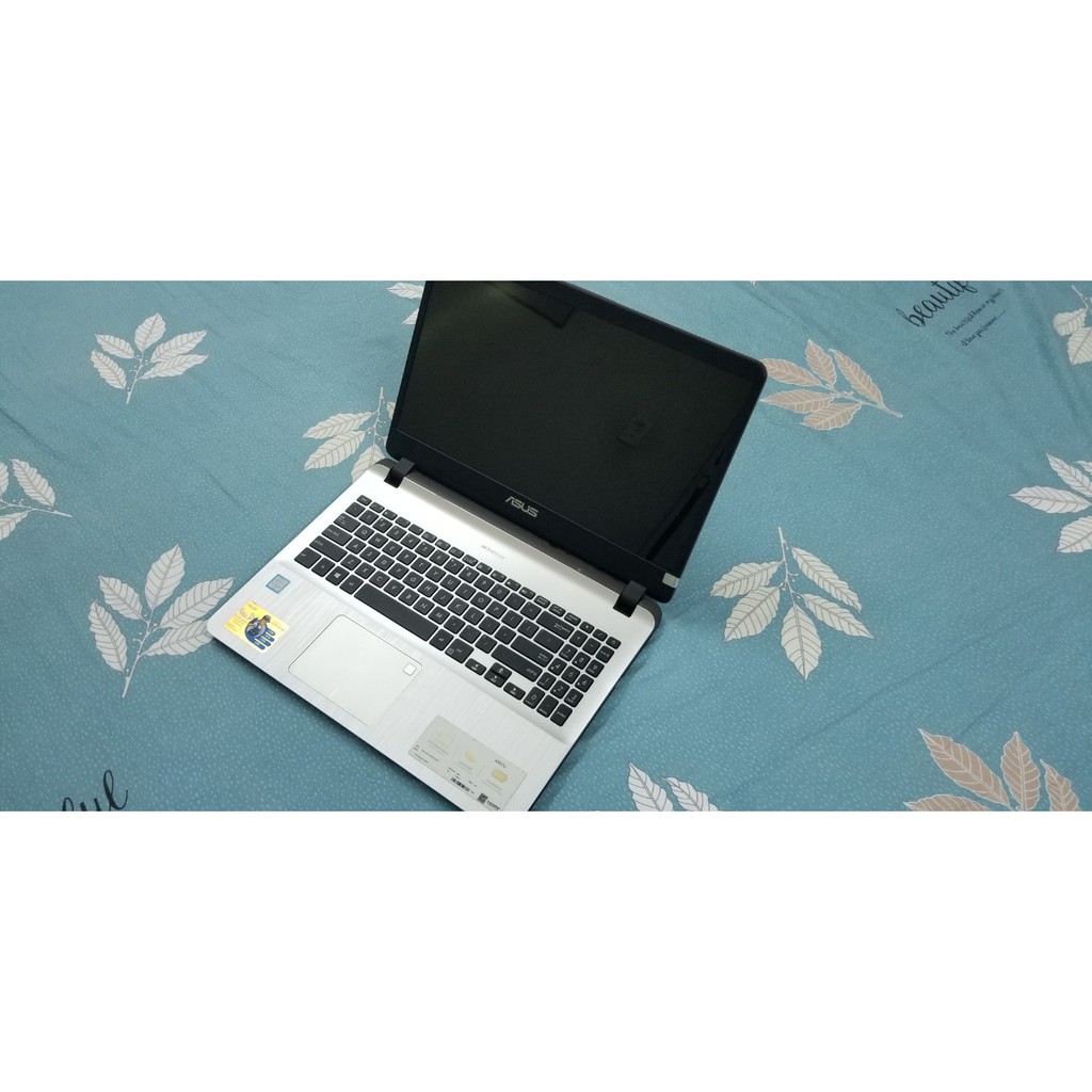 Laptop  ASUS X507UA MÀU VÀNG SANG TRỌNG