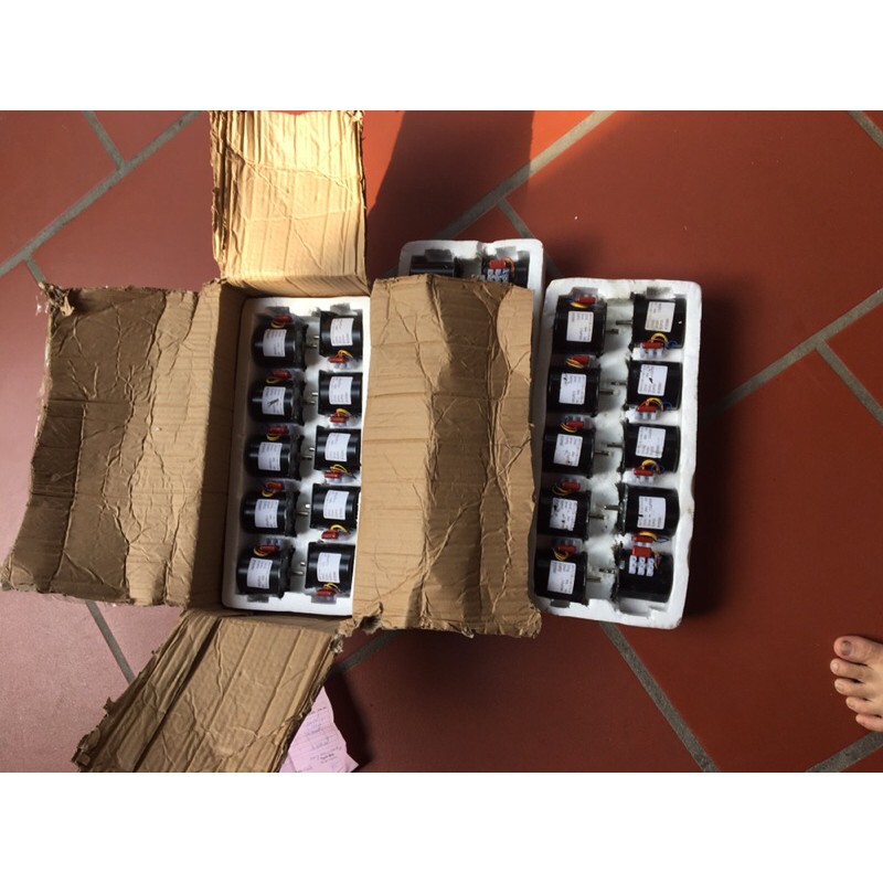 mô tơ giảm tốc 20 vòng/ phut