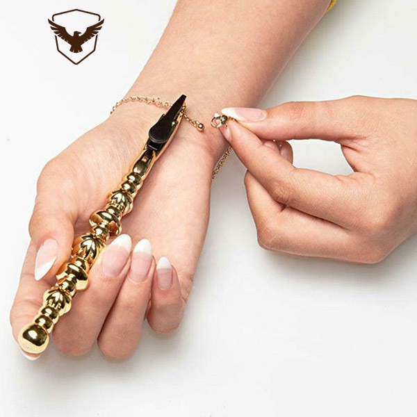 (Hàng Mới Về) Kẹp Hỗ Trợ Đeo Trang Sức Tiện Dụng Chất Lượng Cao | BigBuy360 - bigbuy360.vn