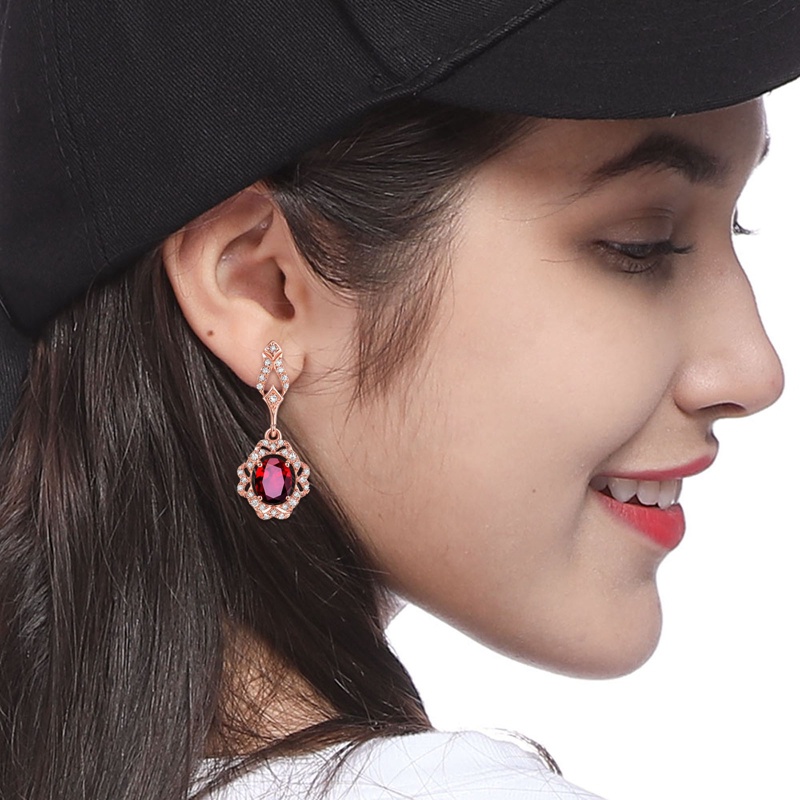 Khuyên Tai Dáng Dài Đính Đá Ruby Sang Trọng