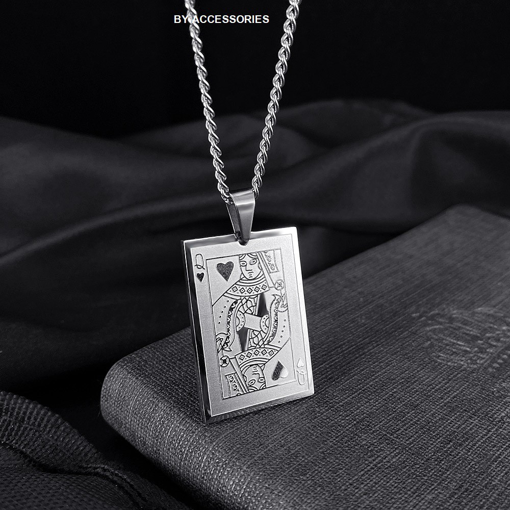 Dây chuyền titan unisex mặt lá bài King Queen không gỉ