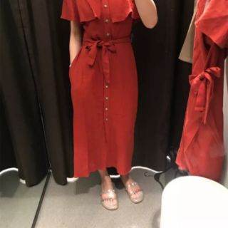 Váy trễ vai buộc eo zara