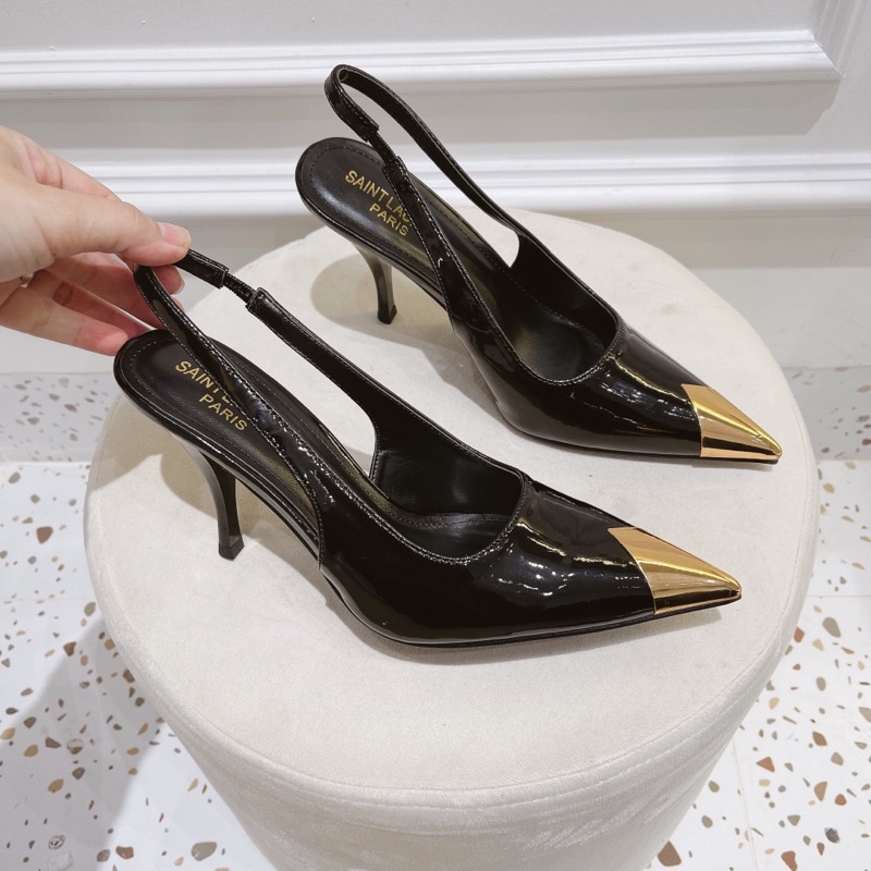 Giày cao gót mũi kim loại