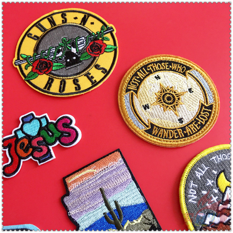 ✿ Sticker Ủi Thêu Chữ Not All Those Who Wander Are Lost Iron-on ✿ 1 Sticker Ủi Thêu Hình Huy Hiệu