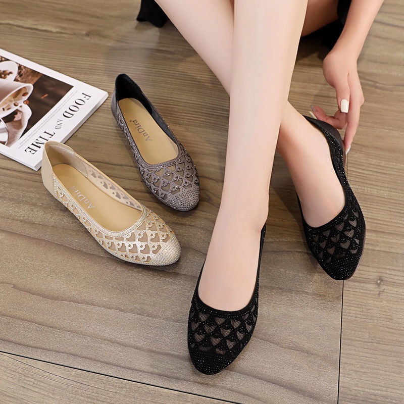 Giày búp bê da mềm phối lưới rỗng đế thấp thời trang xuân hè cho phụ nữ trung niên