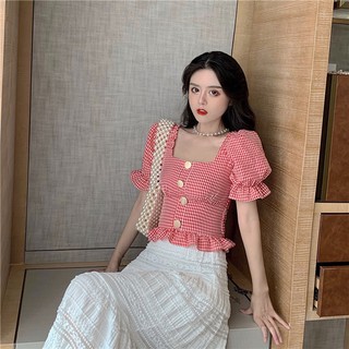 Áo croptop bánh bèo