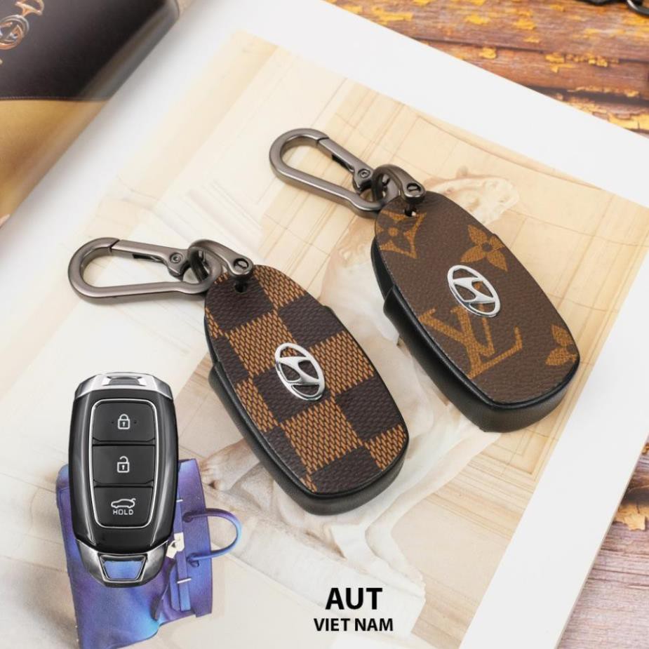 Bao da chìa khóa Smartkey Hyundai 3 nút (Accent,Santafe,Kona) da Canvas L.V xẻ túi cao cấp