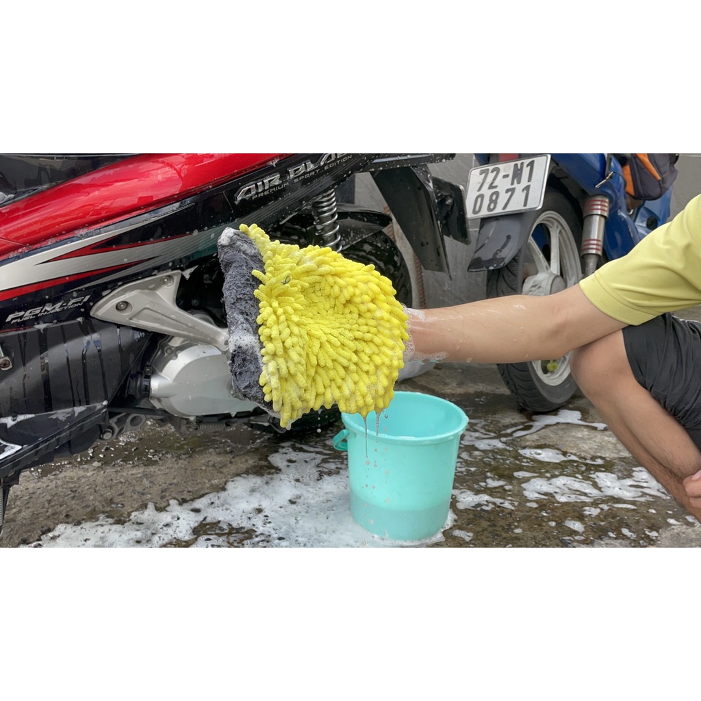 Bao Tay Rửa Xe Tạo Bọt Sợi Microfiber 3 Trong 1 Siêu Mềm Mịn Rửa Xe Đánh Wax ( Giao Màu Ngẫu Nhiên )