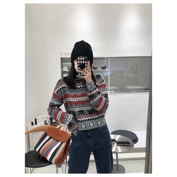 Áo dệt kim phong cách mới retro jackquard mm1