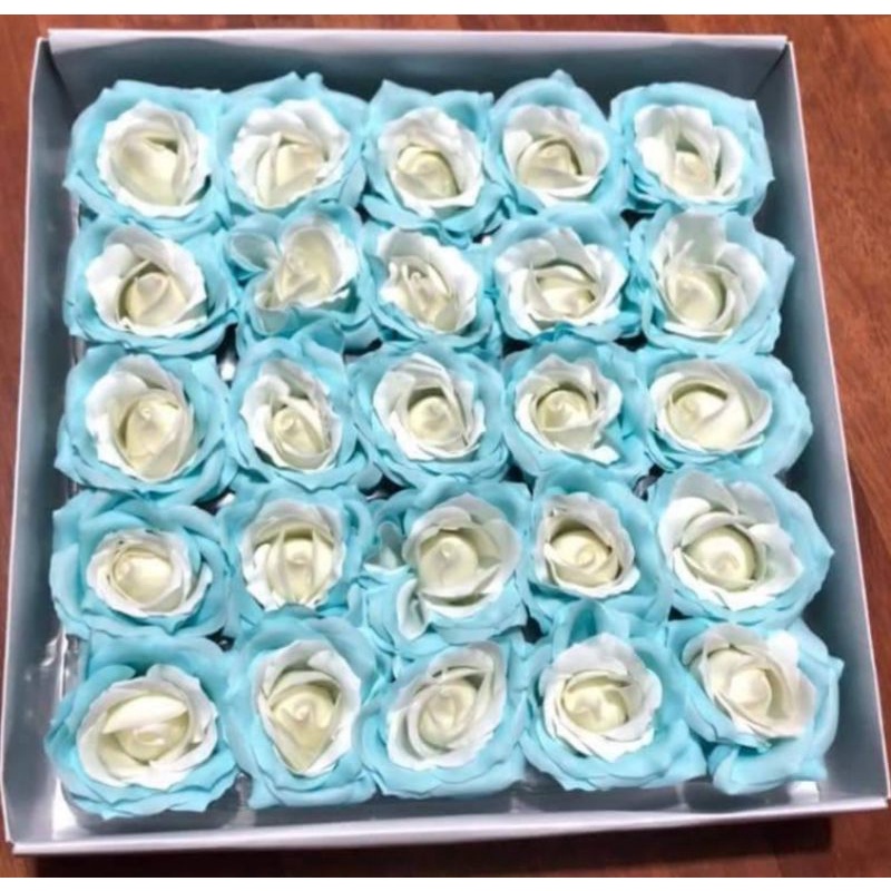 Hoa sáp 7 lớp, hộp 25 bông .phom to cánh cứng