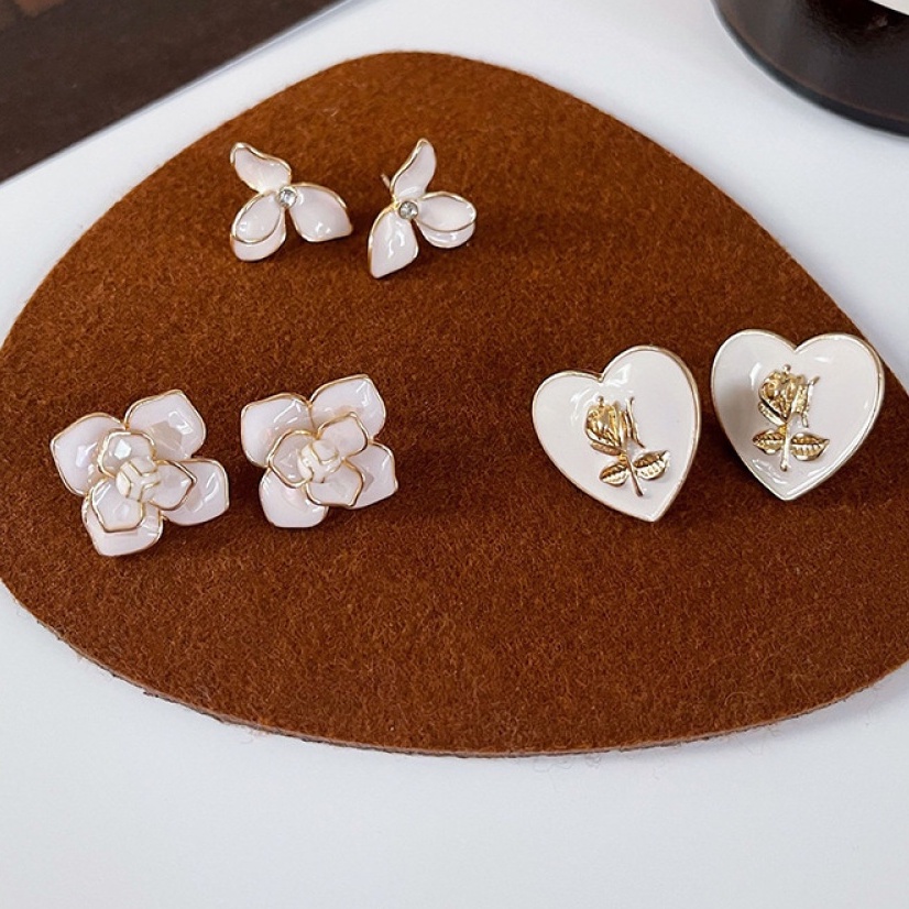 Hoa Tai Hình Cành Hoa Hồng Trắng Thiết Kế Kẹp Vành Tai Thời Trang