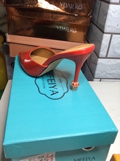 Giày Sục Cao Gót 7p. Đỏ Size 37